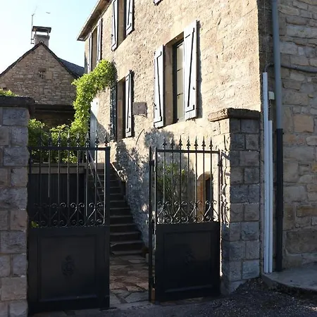 Le De La Glycine بيت للعطل