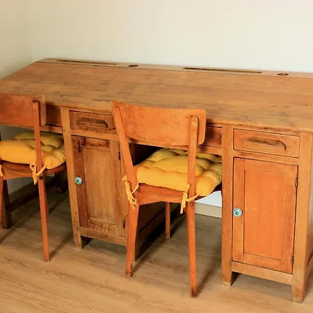 بيت للعطل Le De La Glycine