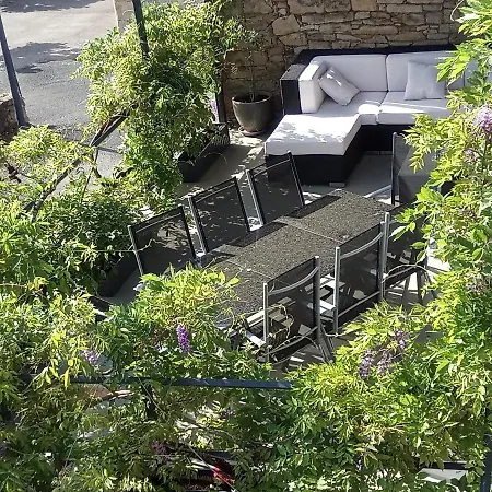 Le De La Glycine بيت للعطل *